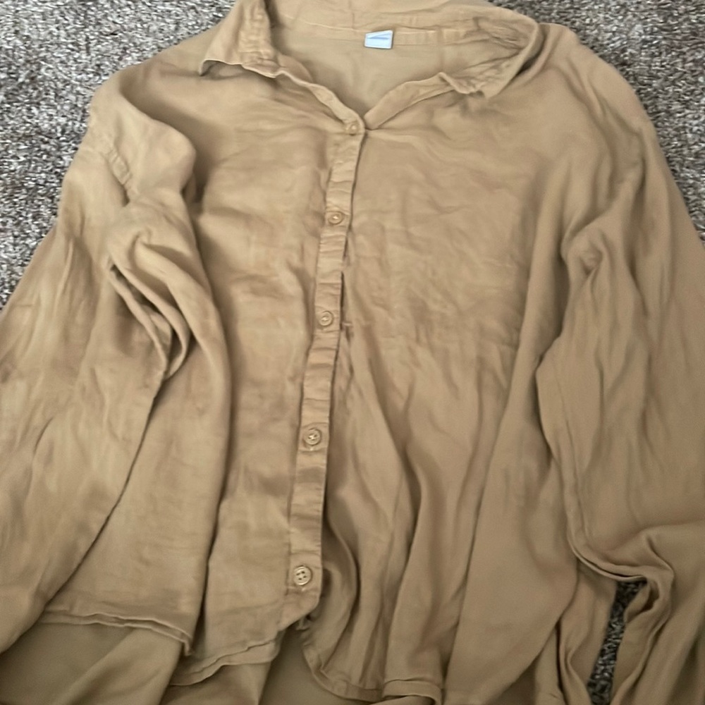Old navy button up shirt